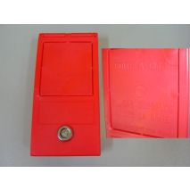 Key Red Box for Machine Room (French Text)